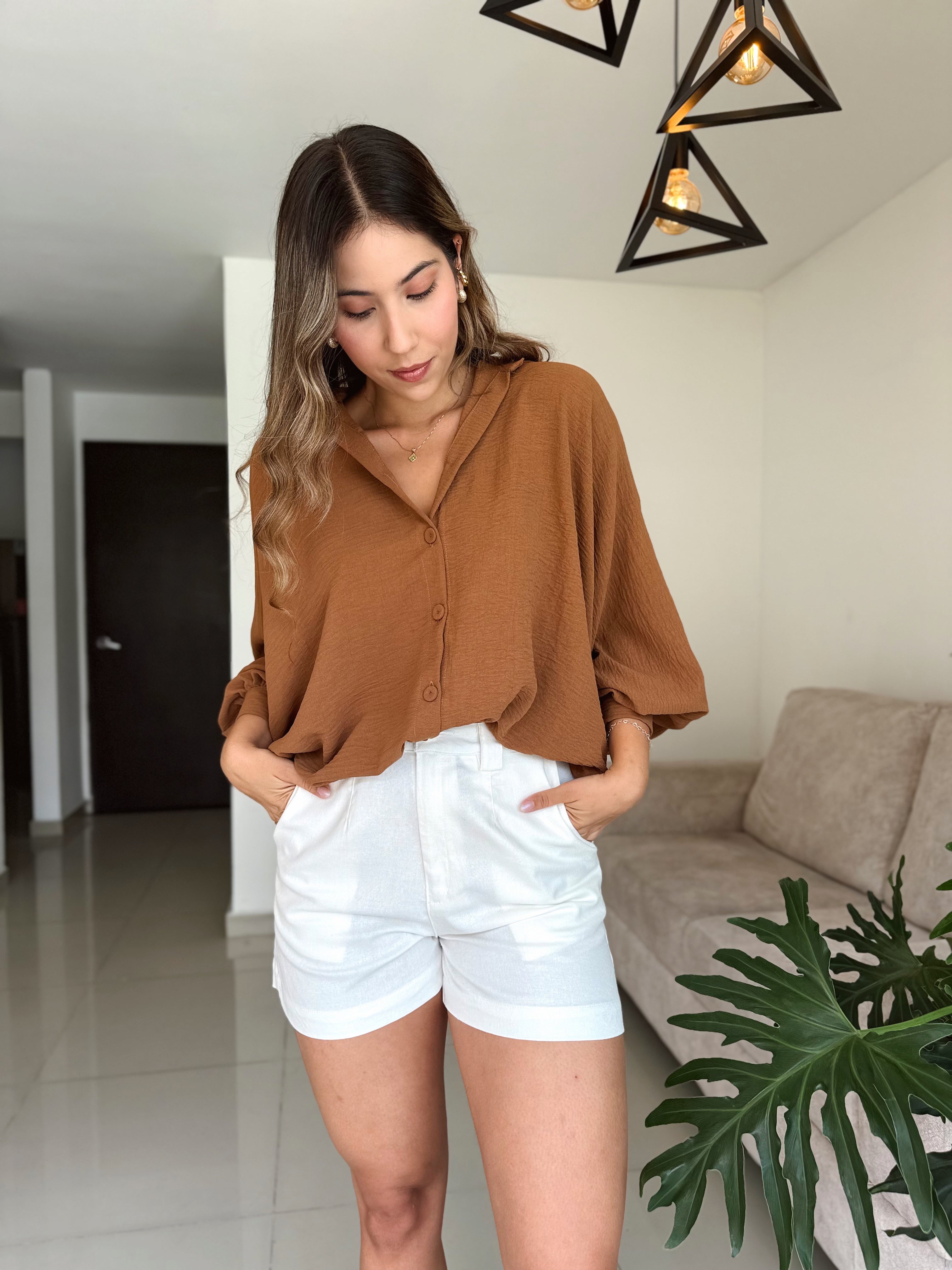 BLUSA MARTINA UNICOLOR CAFÉ