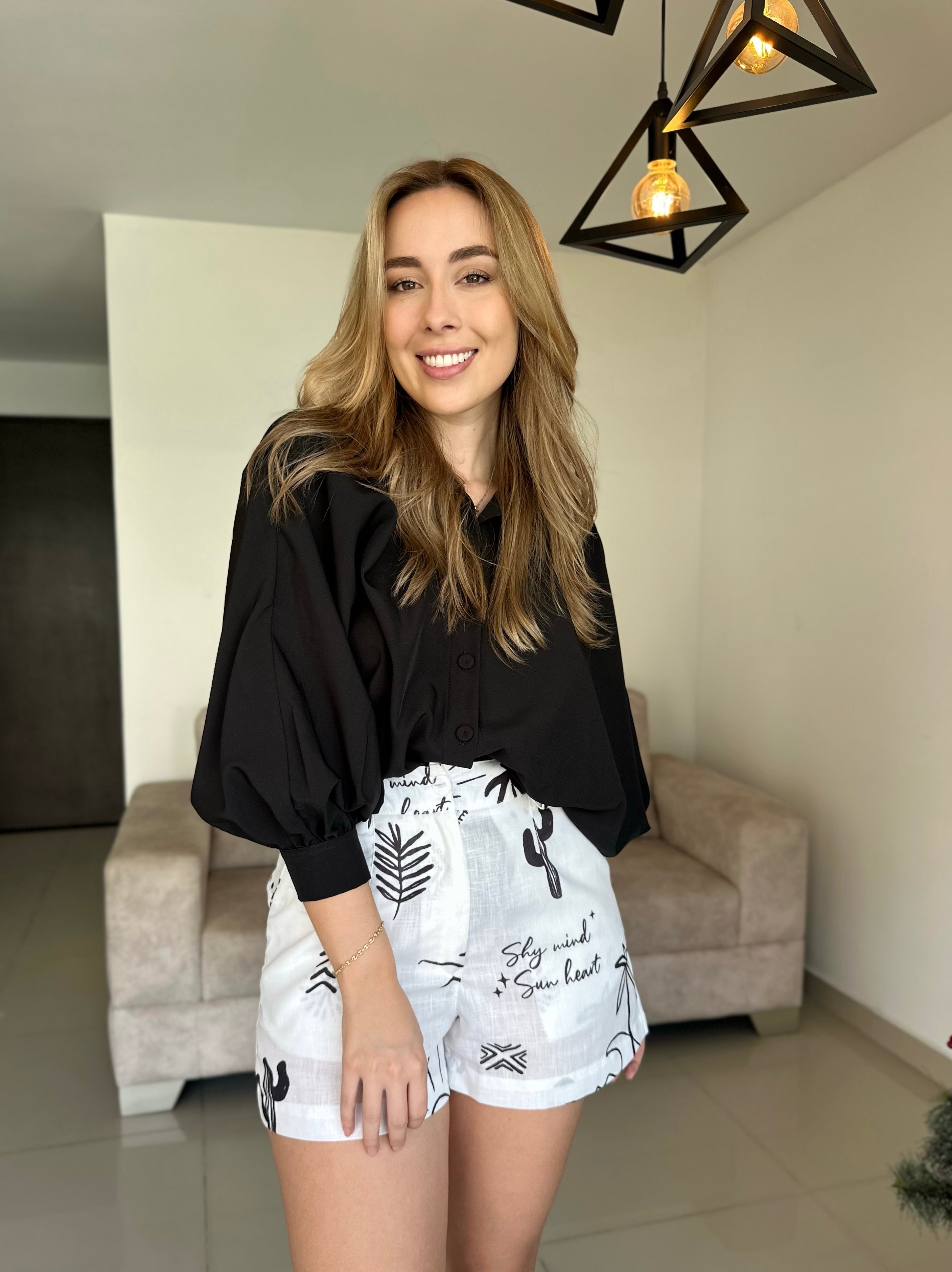 BLUSA MARTINA UNICOLOR NEGRO