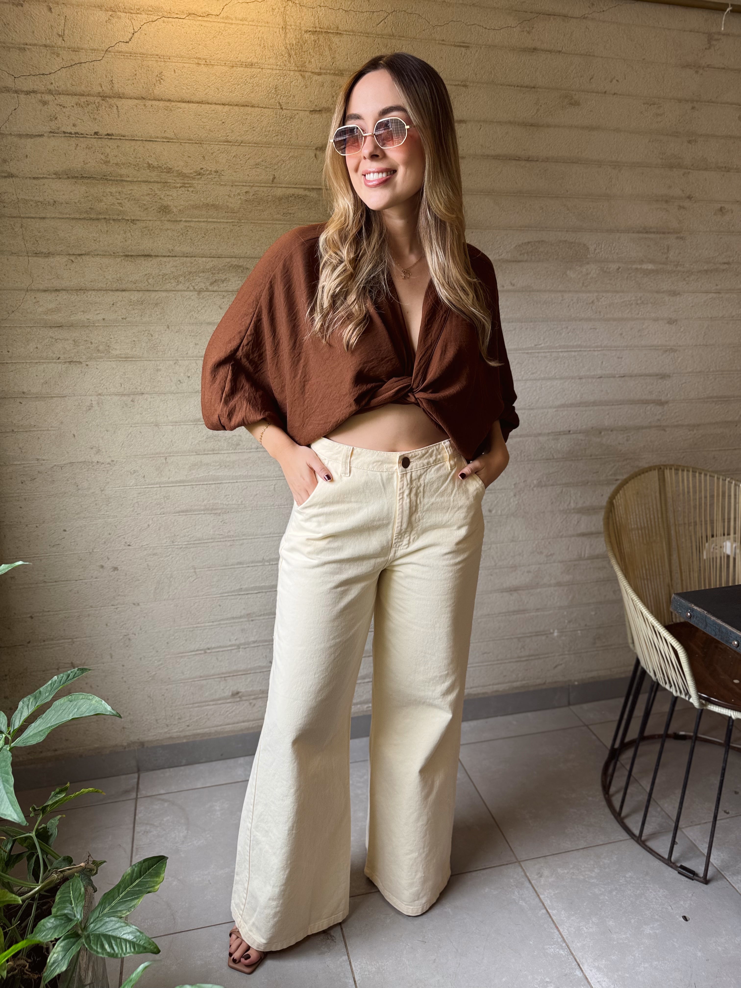 TOP MIA UNICOLOR CAFÉ