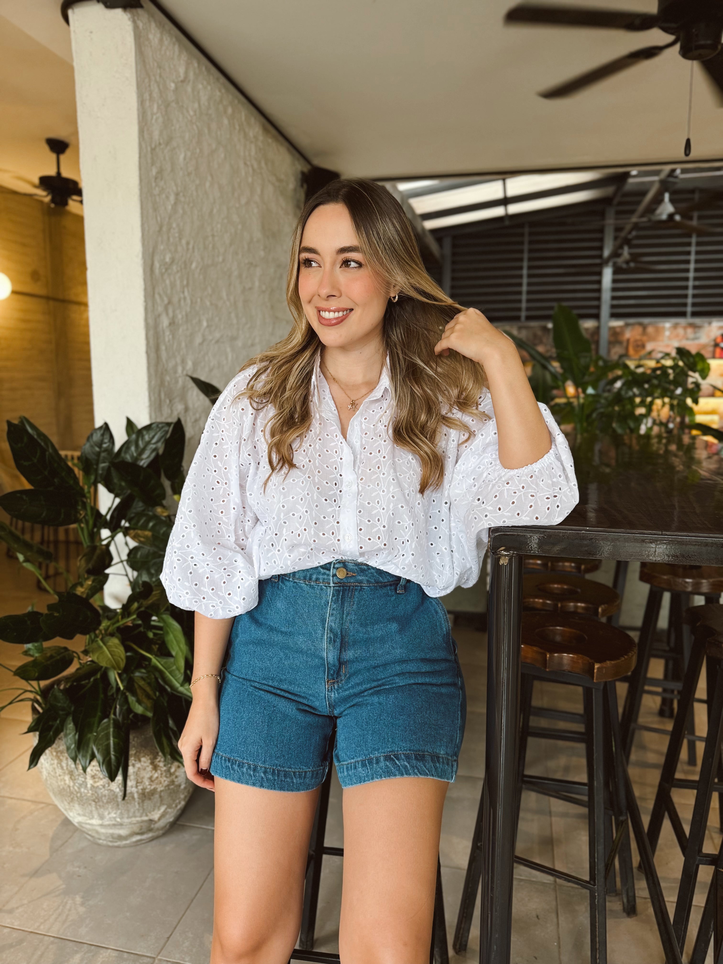 BLUSA GEORGINA OJALILLO BLANCA