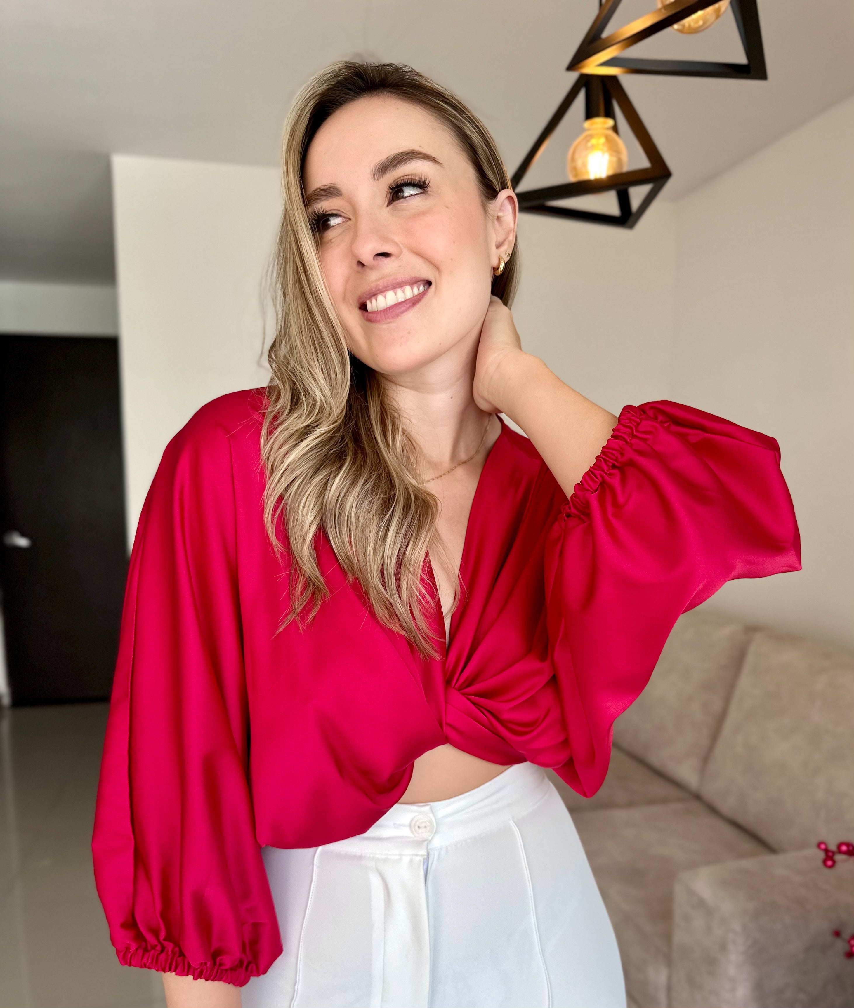 TOP MIA UNICOLOR ROJA BRILLANTE