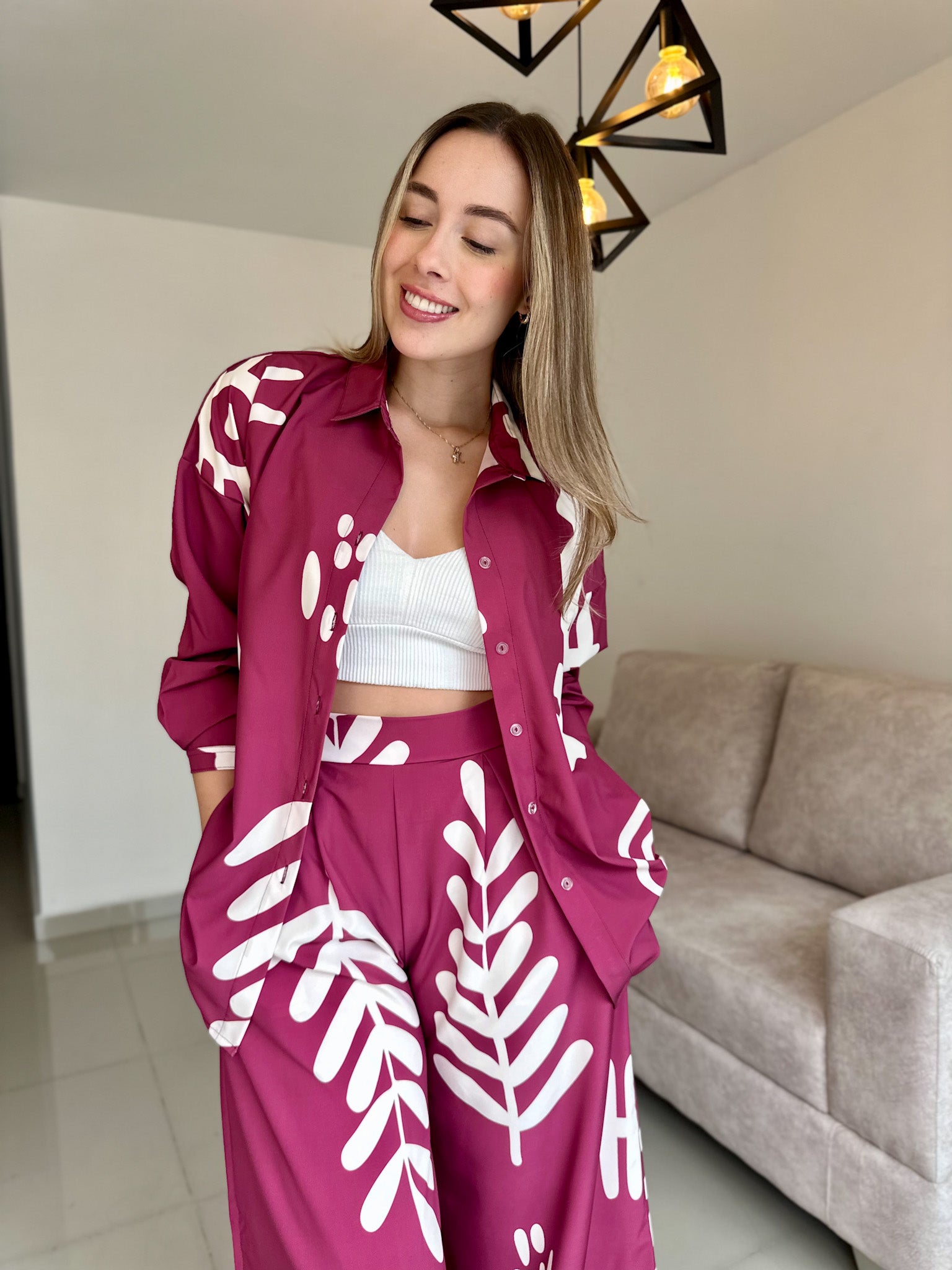 CAMISERO HAWAI PRINT VINO TINTO