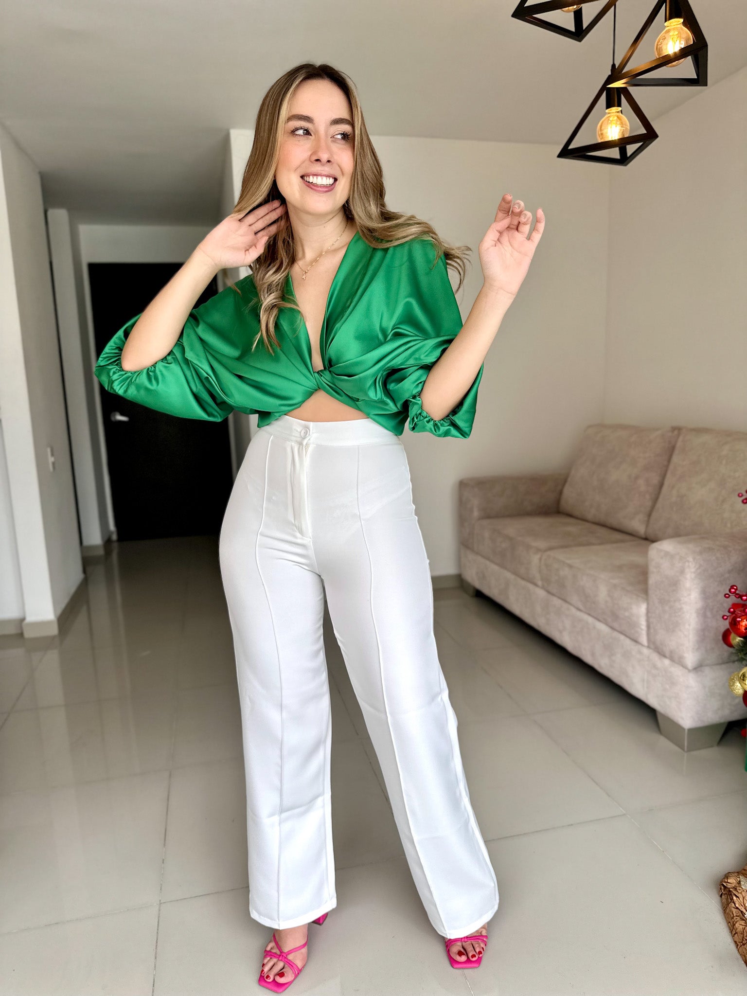 TOP MIA UNICOLOR VERDE BRILLANTE