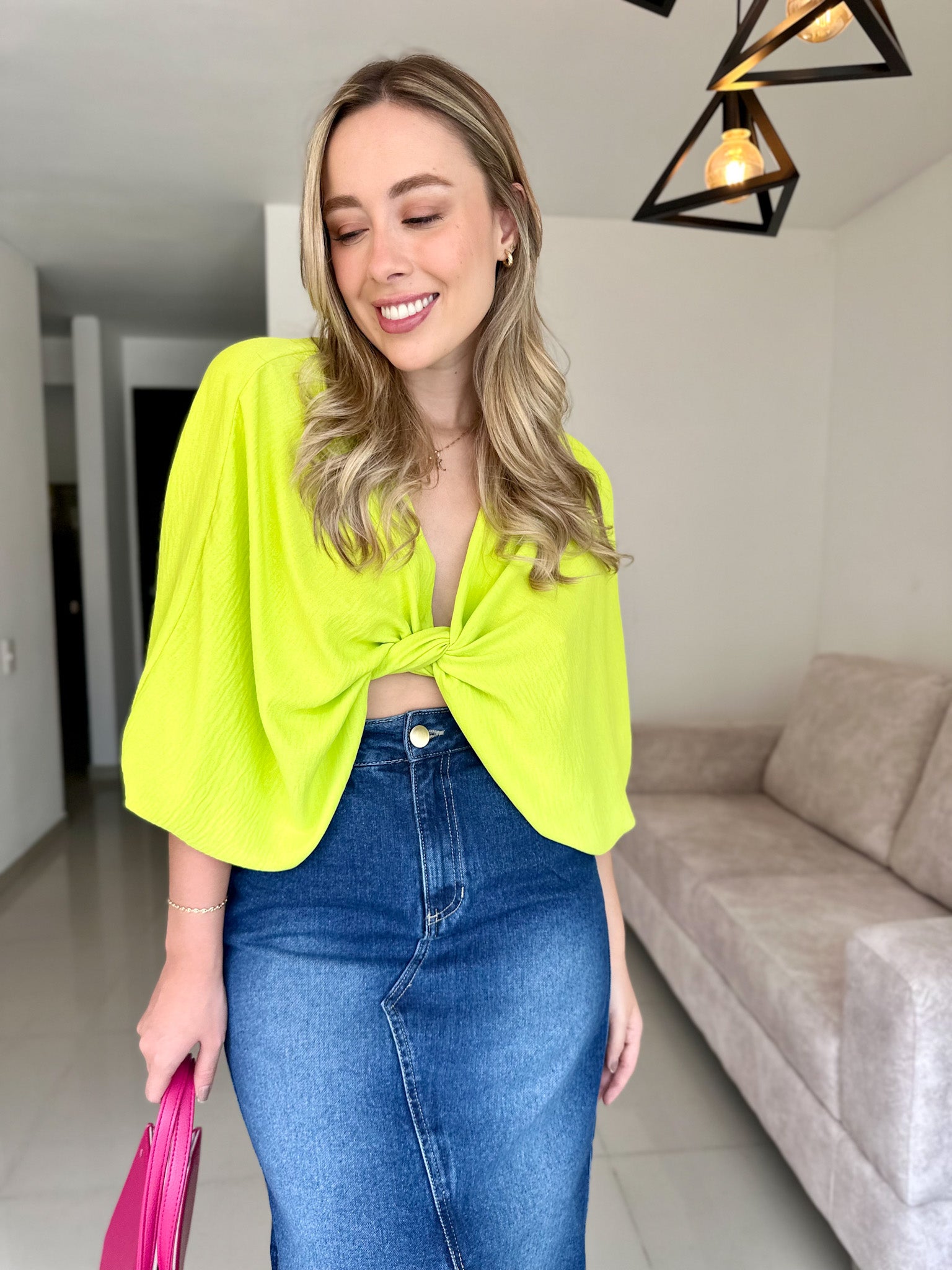 TOP MIA UNICOLOR VERDE LIMA