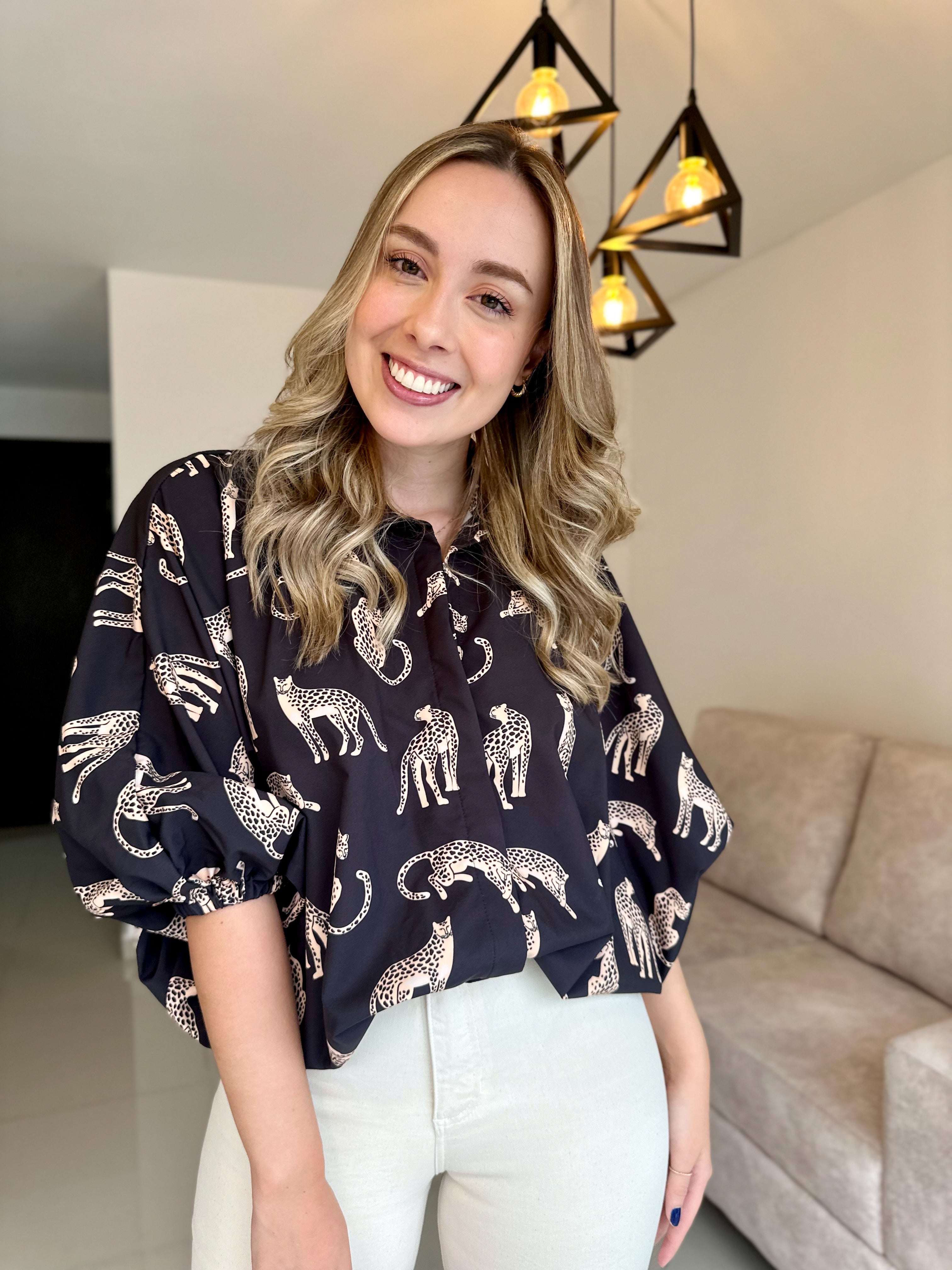 BLUSA GEORGINA PRINT LEO NEGRA