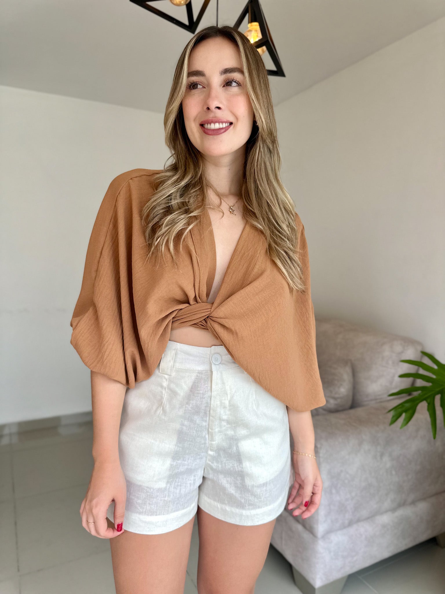 TOP MIA UNICOLOR CAFÉ