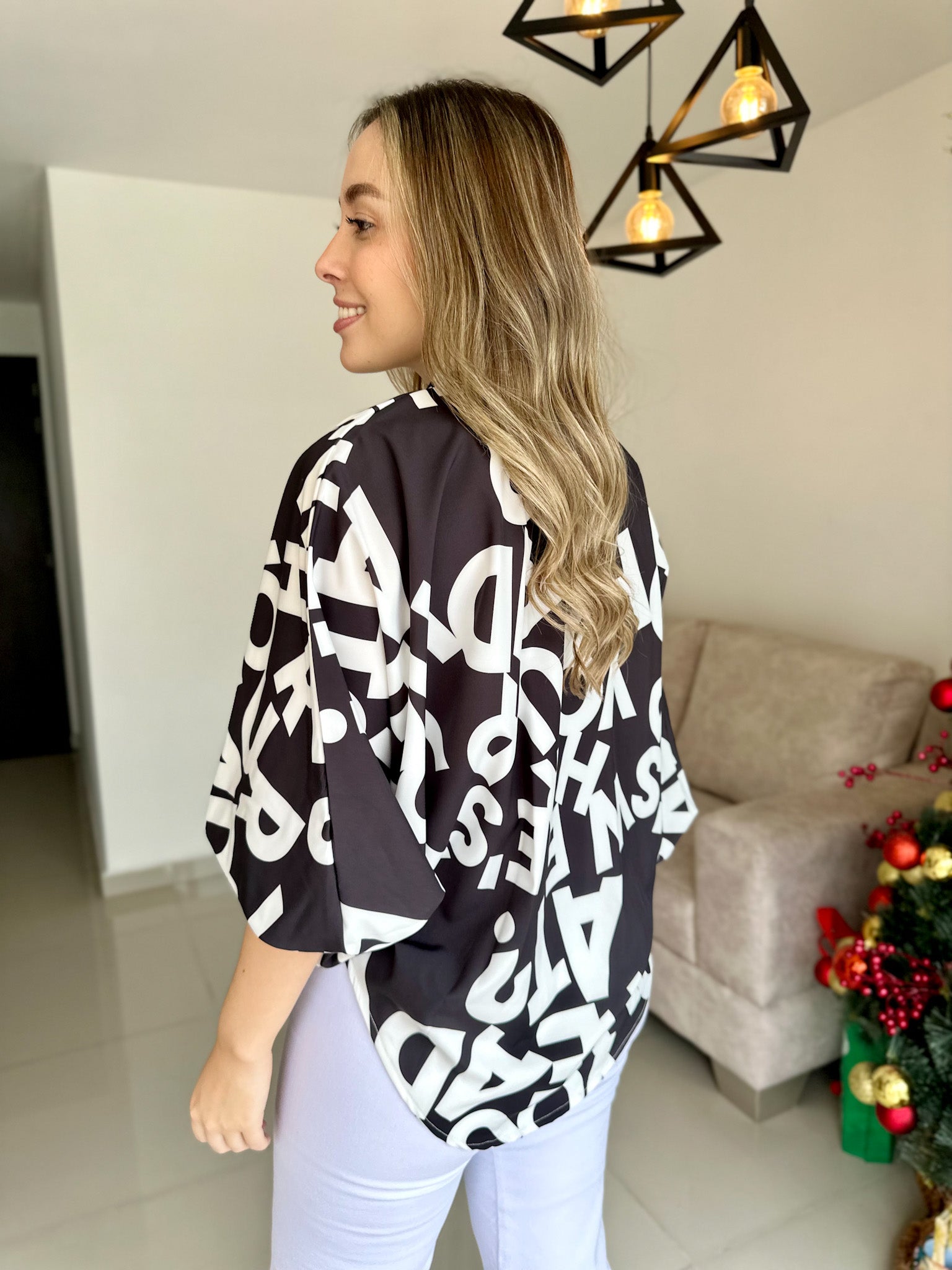 BLUSA MARTINA PRINT ABECEDARIO NEGRA