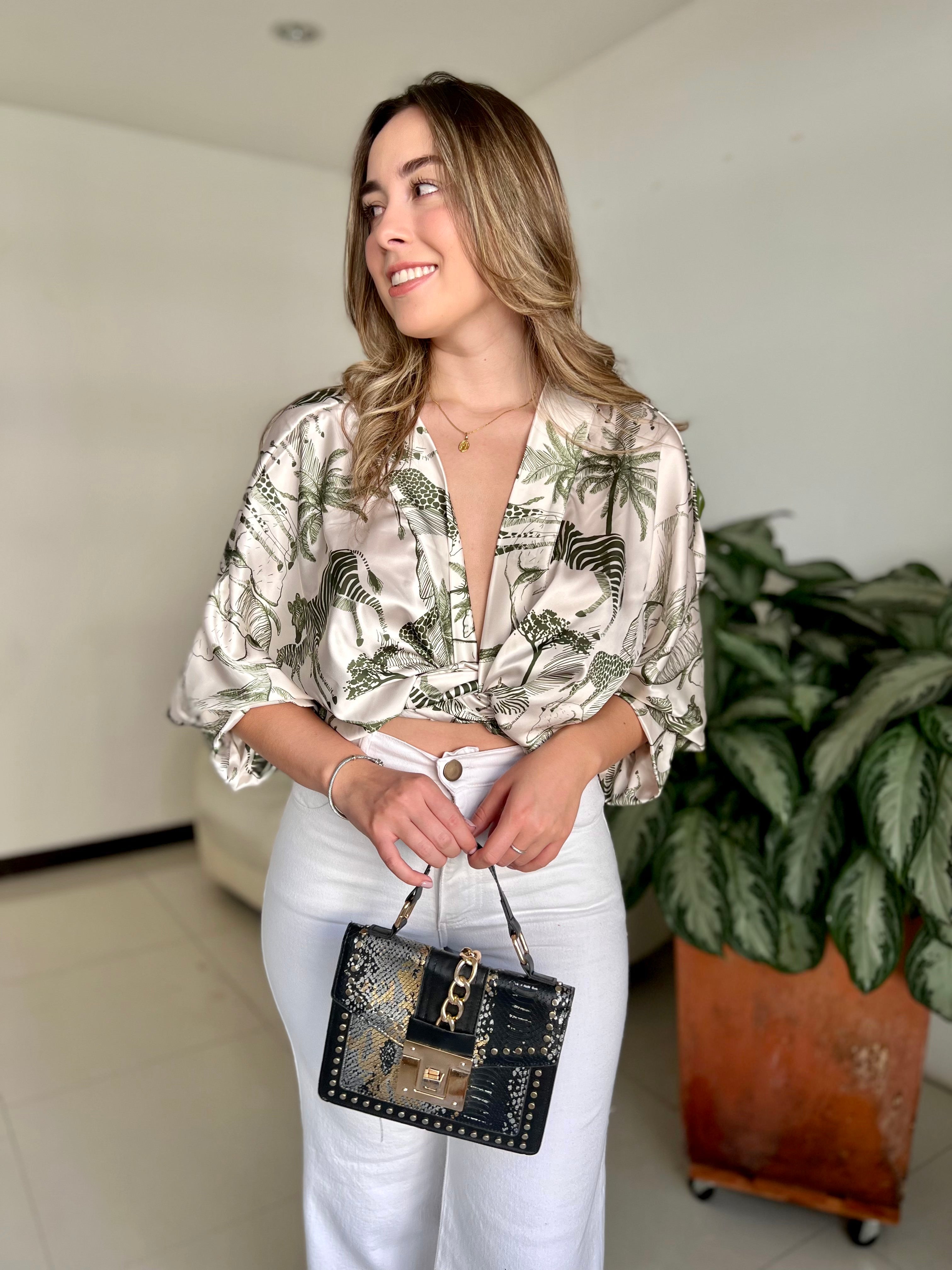 TOP EVA ESTAMPADO BLANCO Y VERDE