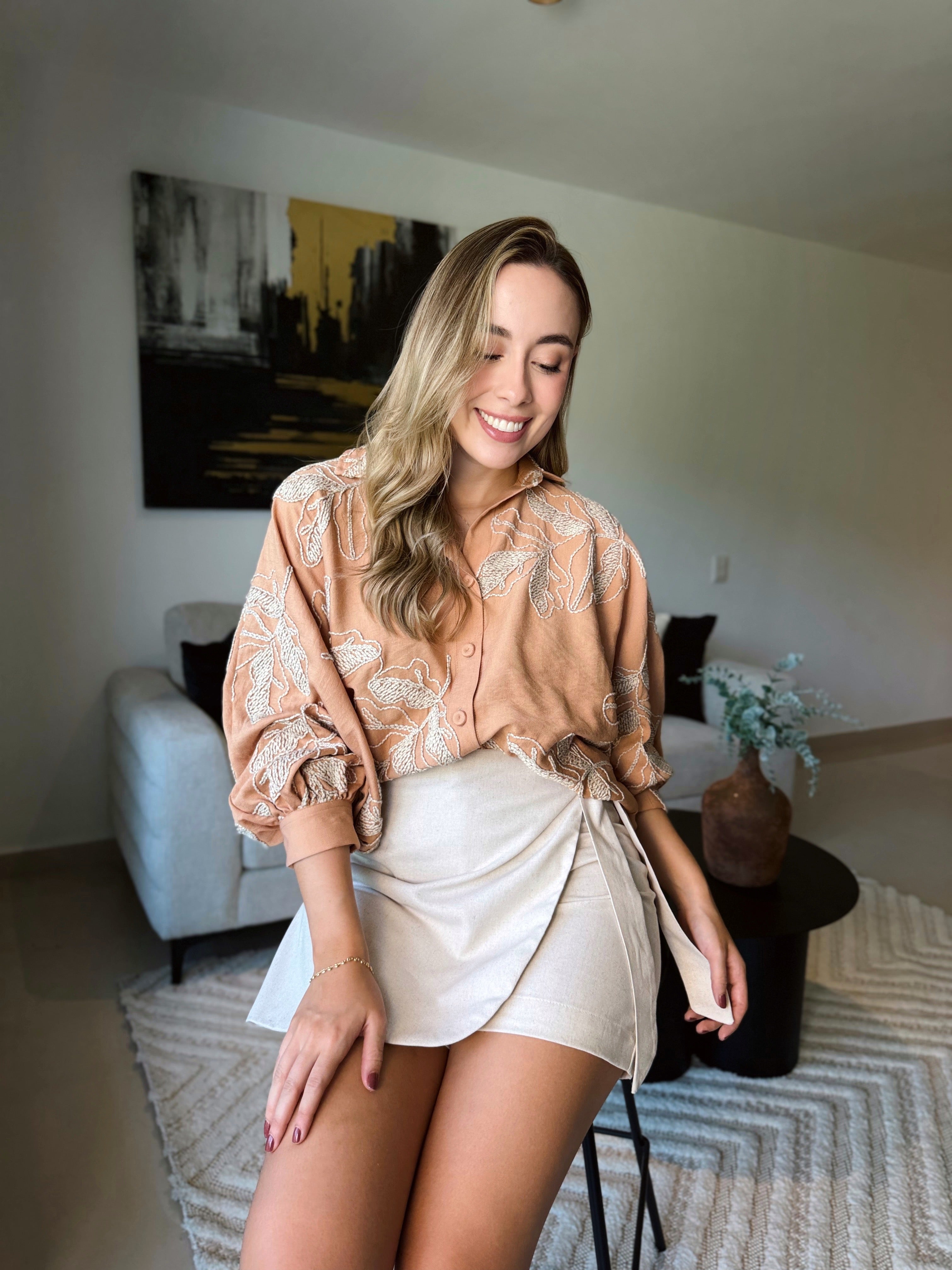 BLUSA MARTINA BORDADO CAMEL