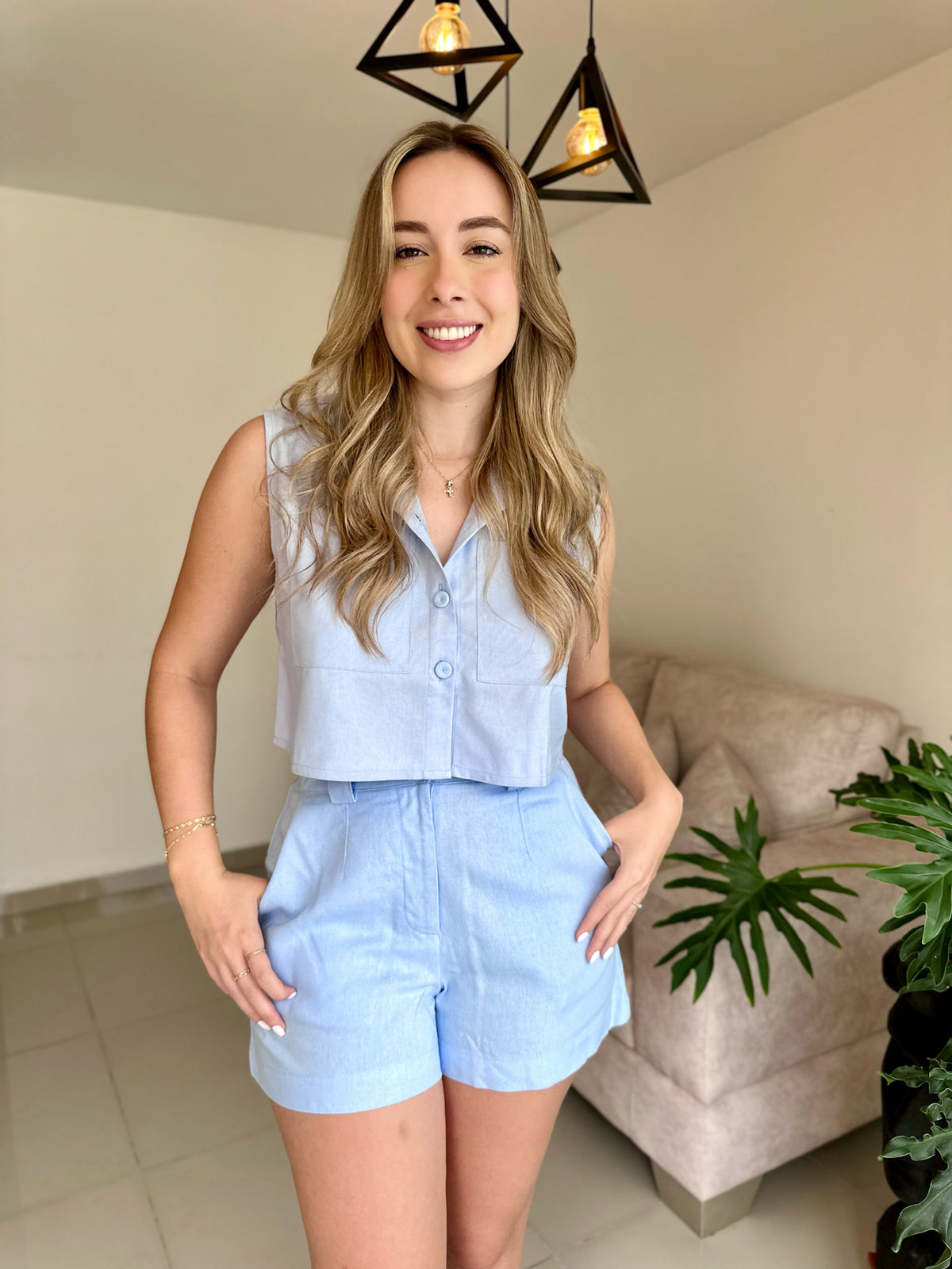 SHORT MERCEDES CELESTE