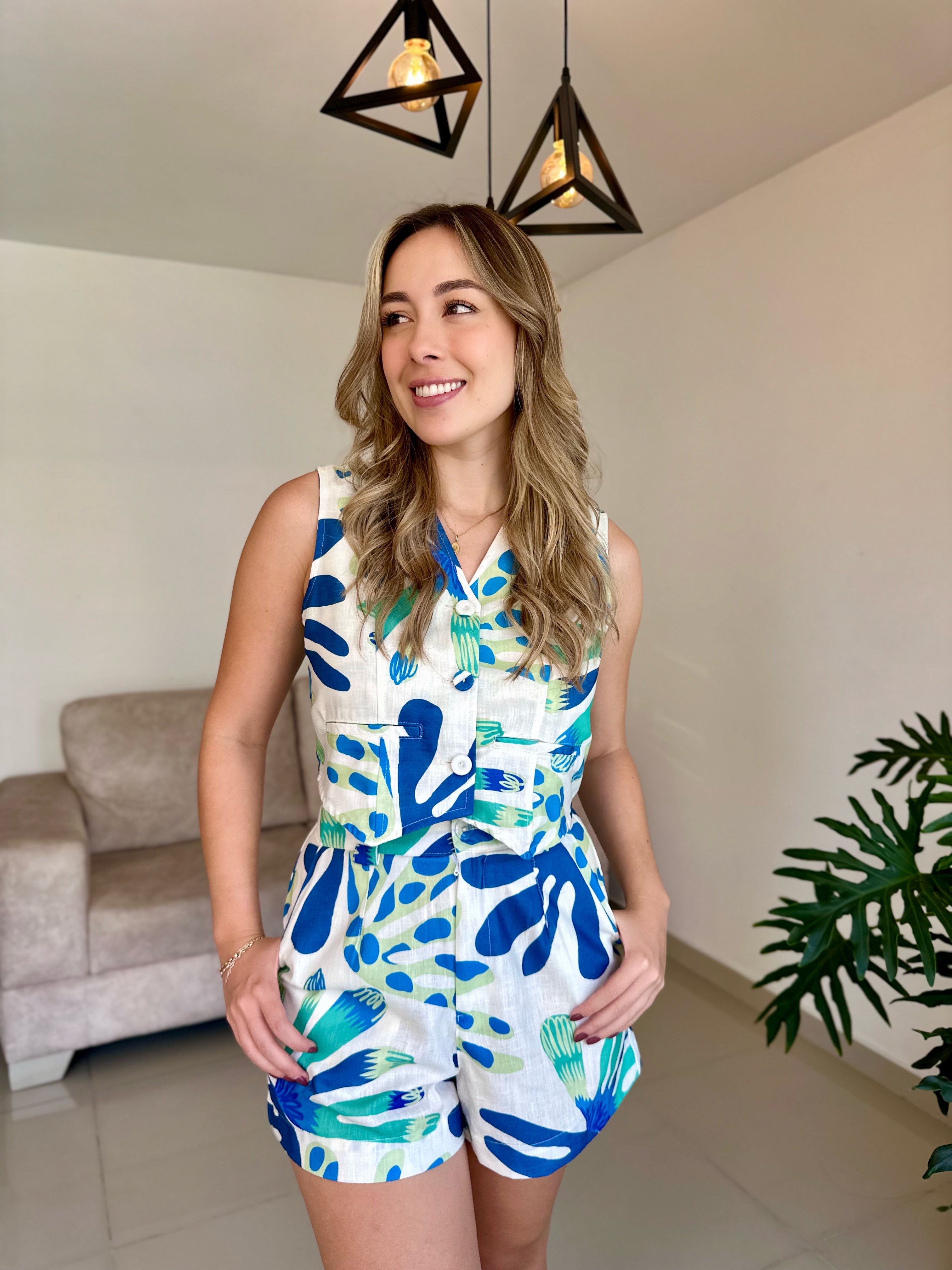 SHORT MERCEDES PRINT MANOS VERDES