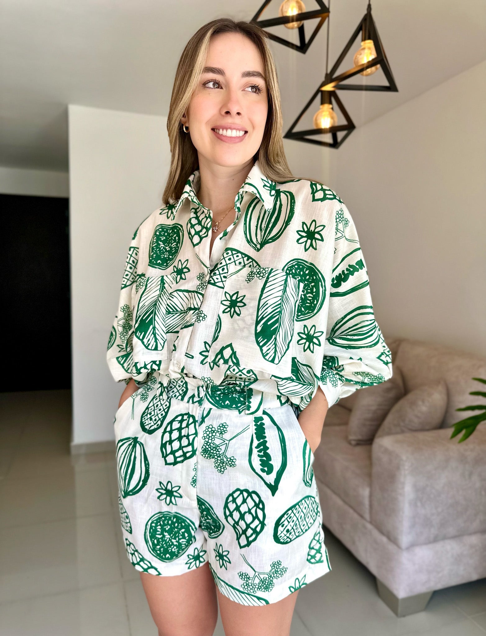 SHORT MERCEDES PRINT HOJA VERDE