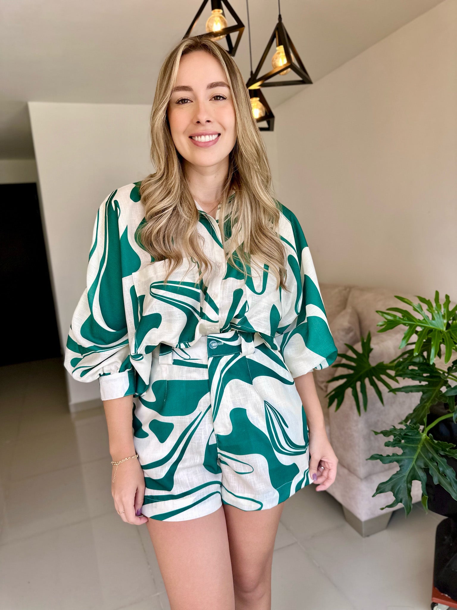 SHORT MERCEDES PRINT ONDAS VERDES